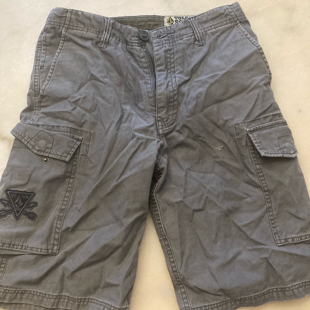 Volcom scout cargo shorts 28 gray